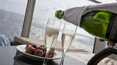 海洋奇迹号邮轮客房服务美食