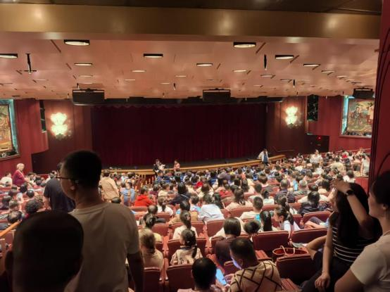 梦想号演出大厅