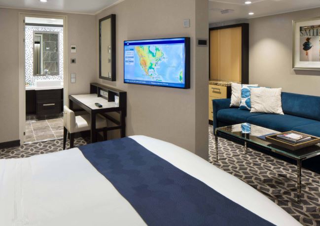 海洋奥德赛号邮轮豪华套房图片