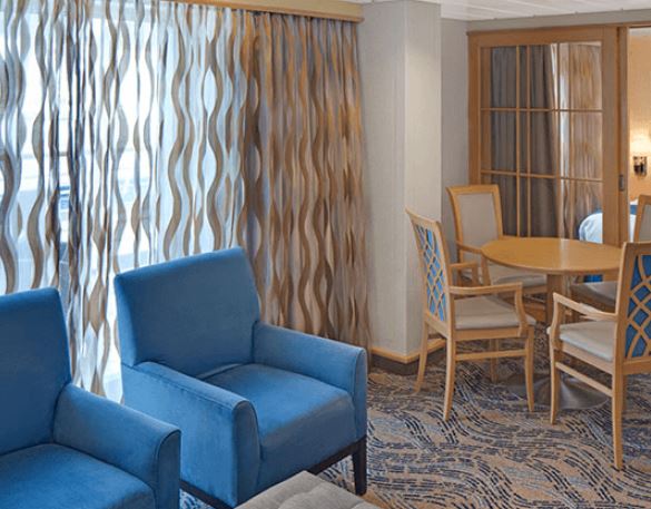 海洋探险者号邮轮双卧室豪华套房图片