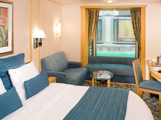 海洋航行者号邮轮皇家大道景观房图片