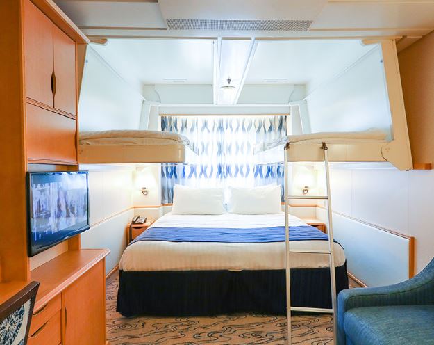 海洋航行者号邮轮豪华海景房图片