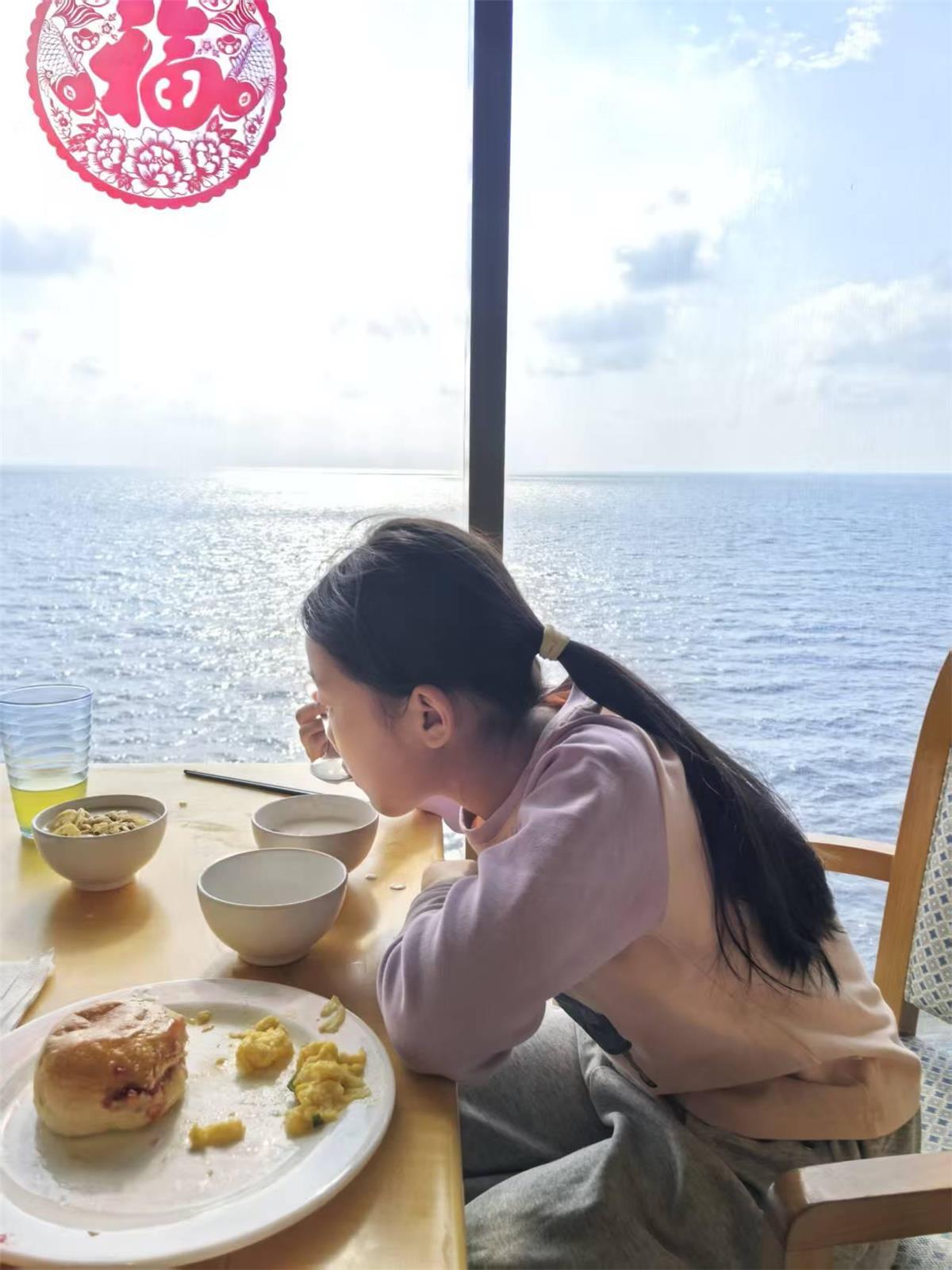 爱达地中海游客照