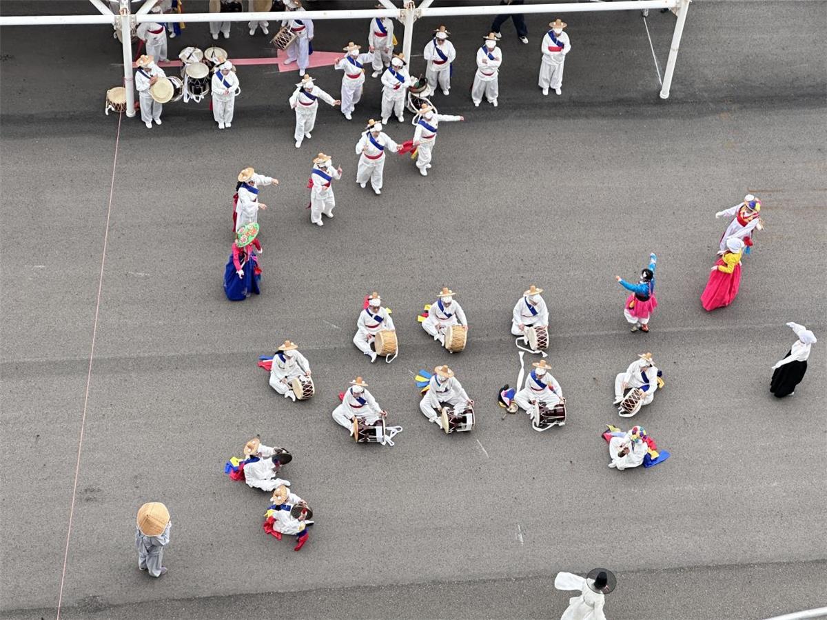 爱达魔都号表演