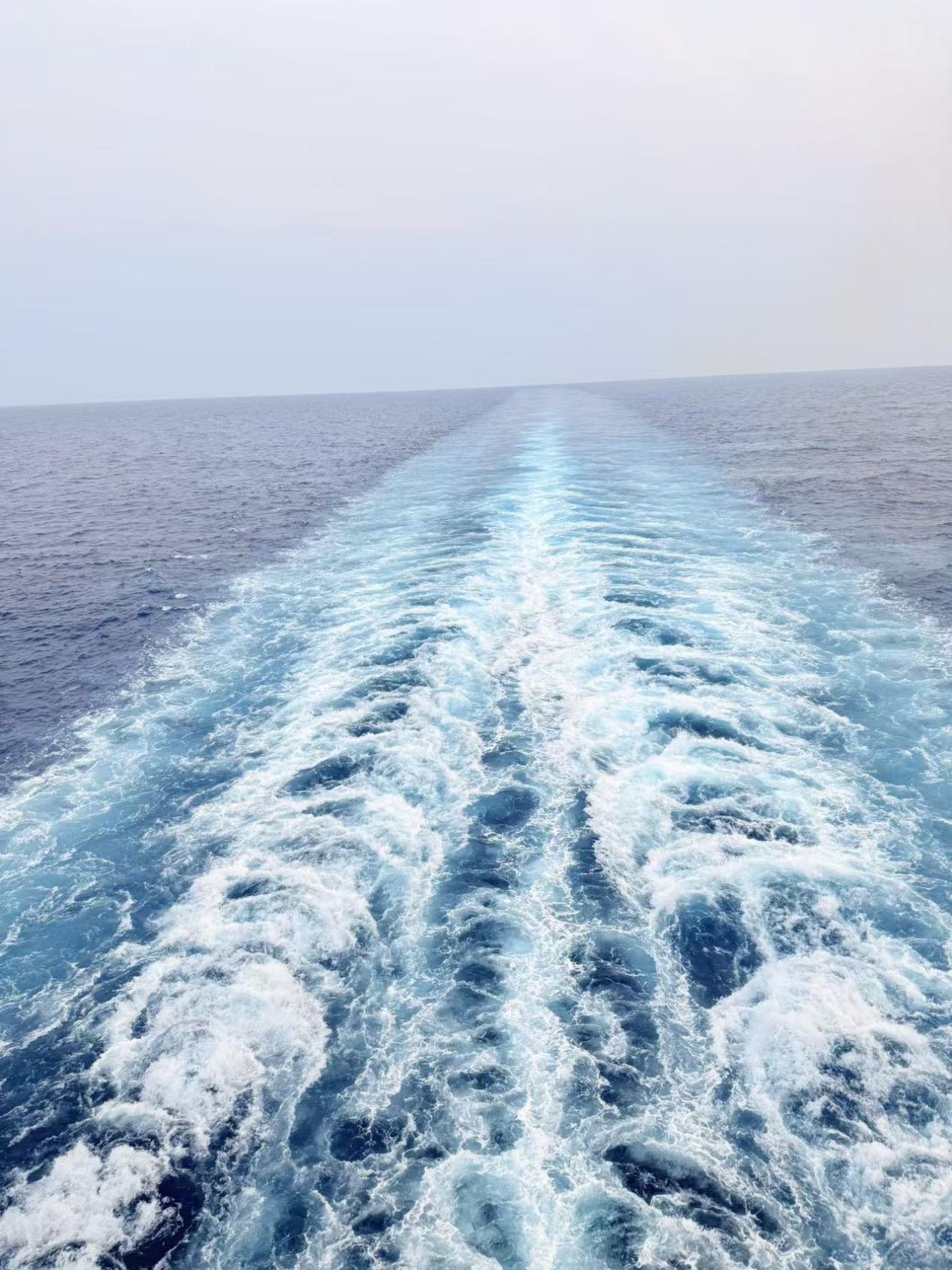 爱达地中海号拖尾