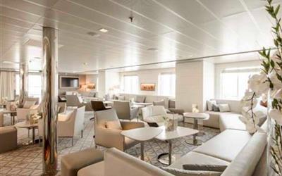 南冠号邮轮中庭