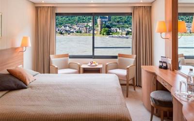 交响乐号中层甲板观景房图片