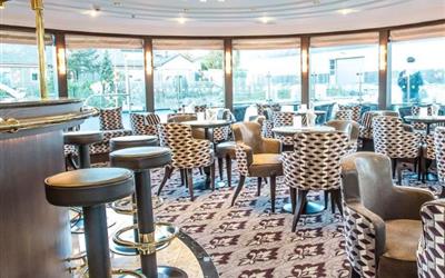 名仕号邮轮全景休息室