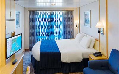 海洋领航者号连通阳台房图片