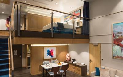 海洋奇迹号皇冠双层套房图片