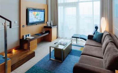 海洋绿洲号皇冠复式家庭套房图片