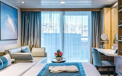 海洋胜利号高 级阳台房Superior Balcony Stateroom图片