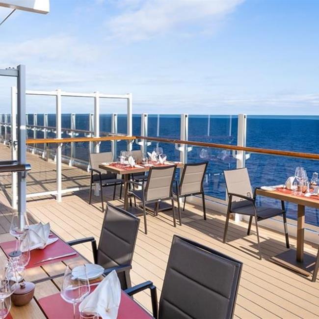地中海海际线号邮轮市集自助餐图片