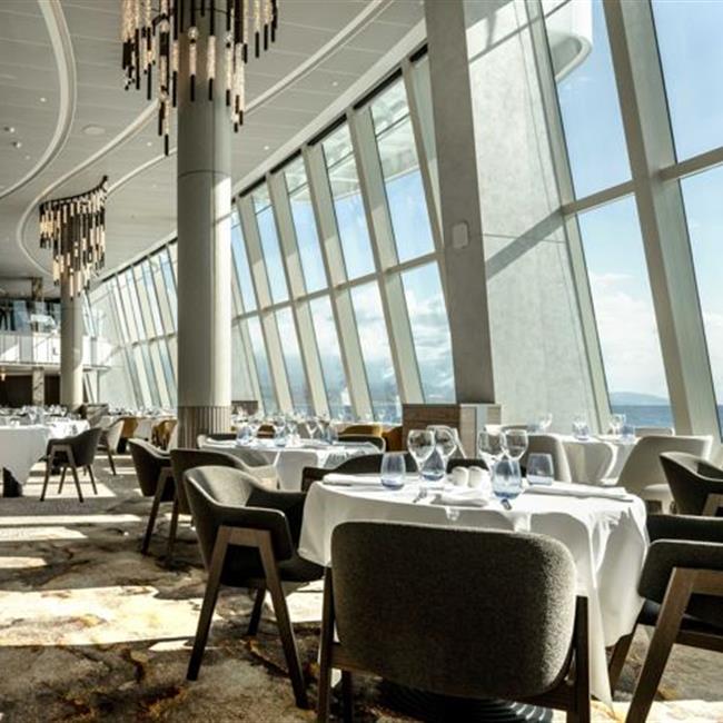 星辰公主号邮轮Aurora dining room图片